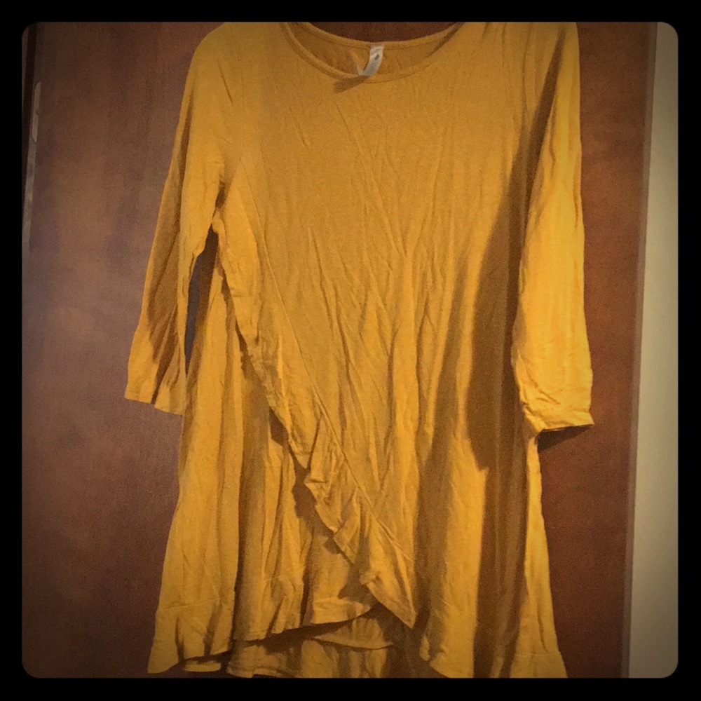 3/4 Sleeve Tunic with Ruffle